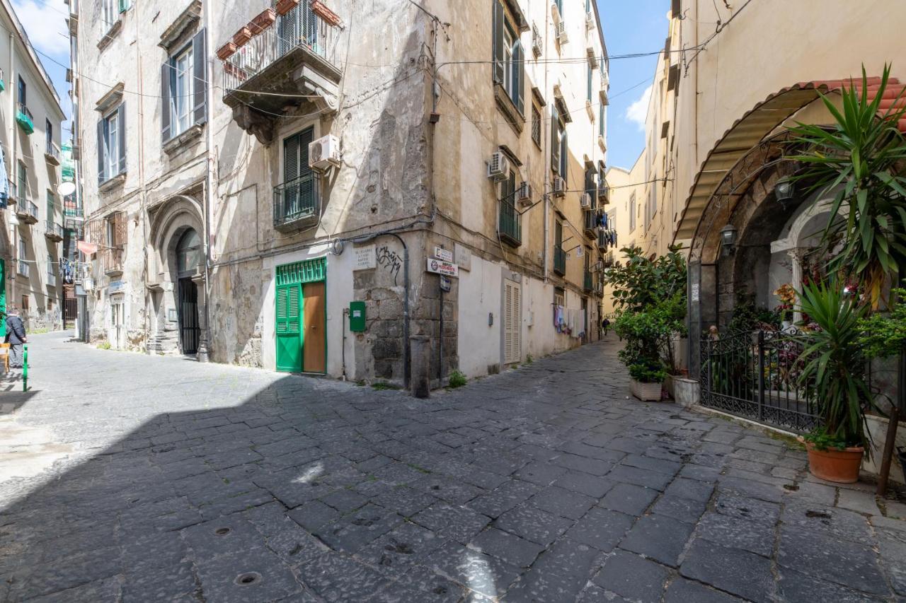 فيلا Residenza San Gregorio Armeno نابولي المظهر الخارجي الصورة